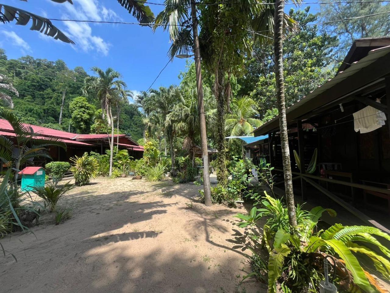 The Station Tioman Hotel Kampong Ayer Batang Ngoại thất bức ảnh