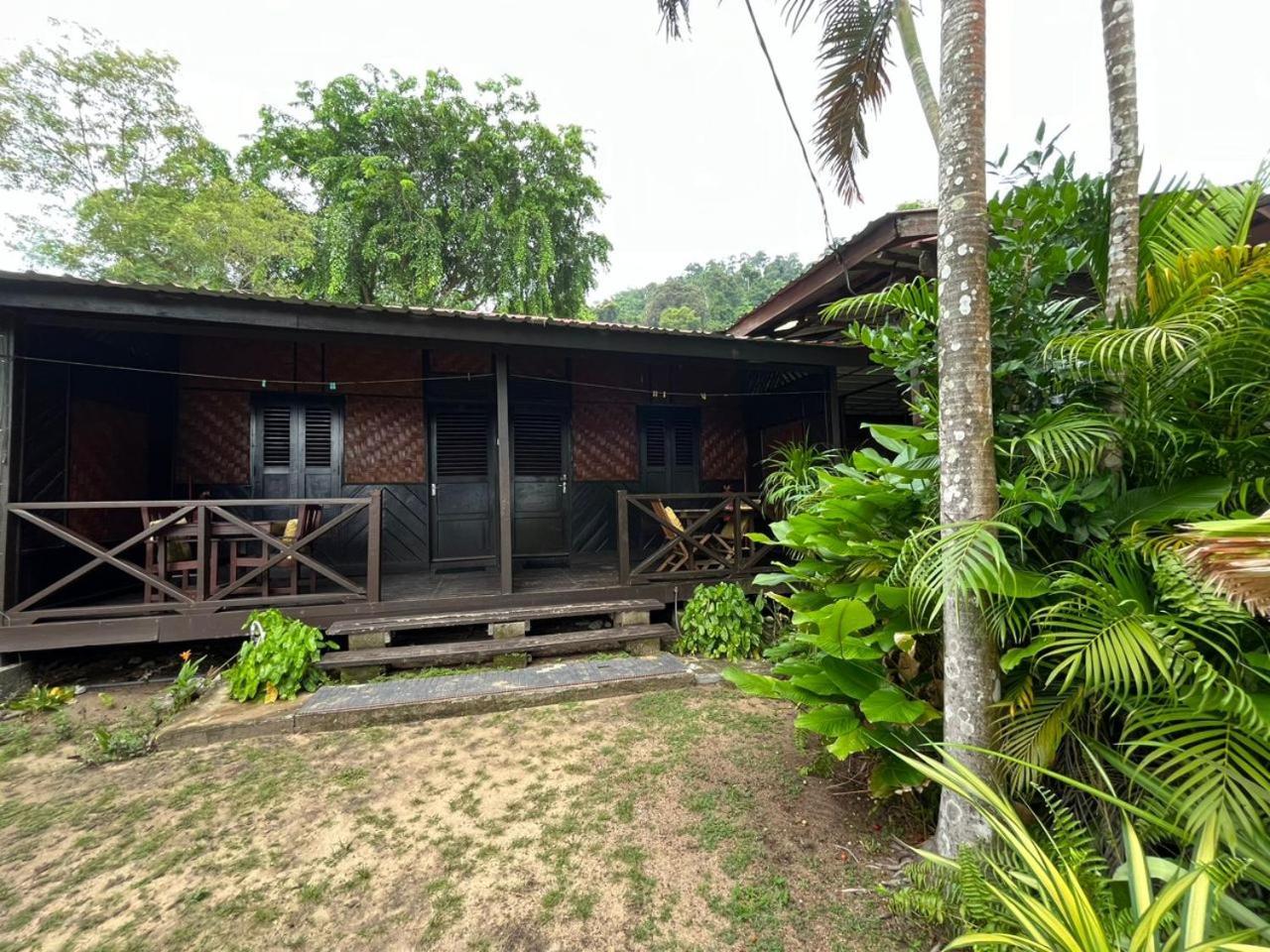 The Station Tioman Hotel Kampong Ayer Batang Ngoại thất bức ảnh