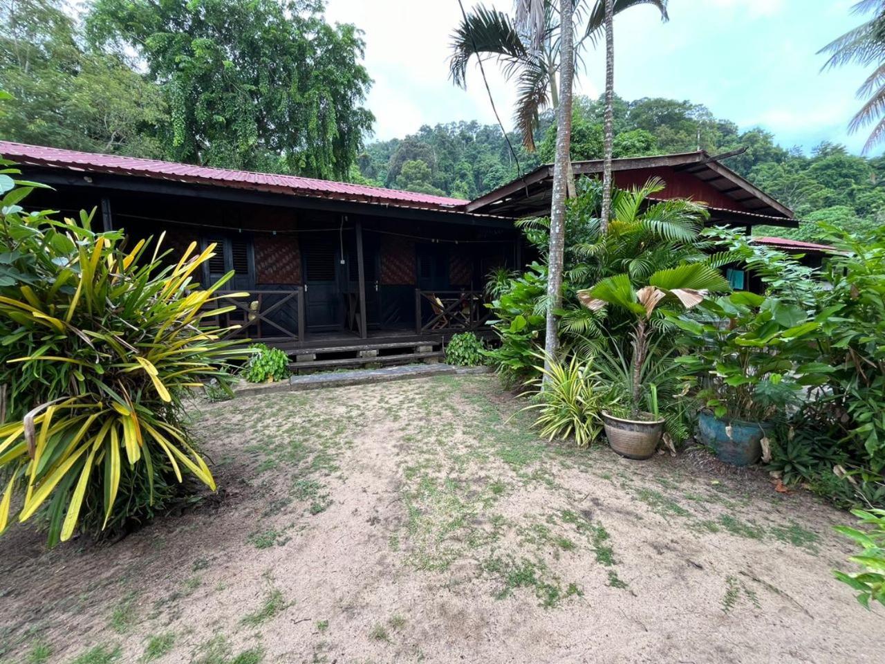 The Station Tioman Hotel Kampong Ayer Batang Ngoại thất bức ảnh